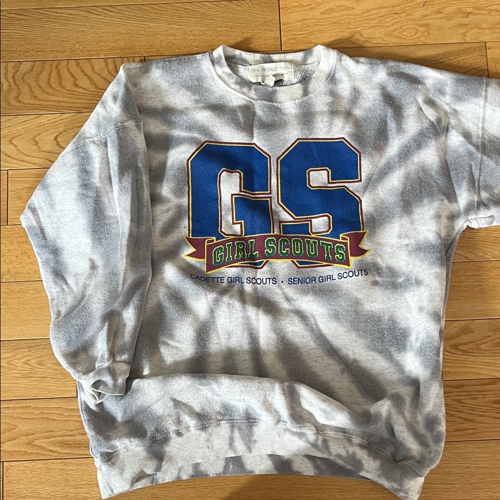 Girl Scouts Men's Gray Crewneck Sweater